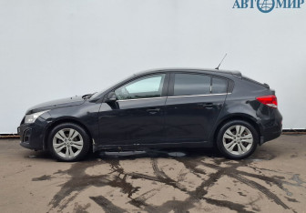 Подержанный автомобиль Chevrolet Cruze Hatchback 2013 года (8 фото)