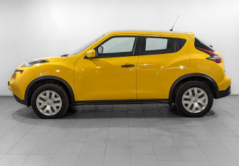 Подержанный автомобиль Nissan Juke 2015 года (9 фото)