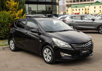 Подержанный автомобиль Hyundai Solaris Hatchback 2016 года (2 фото)