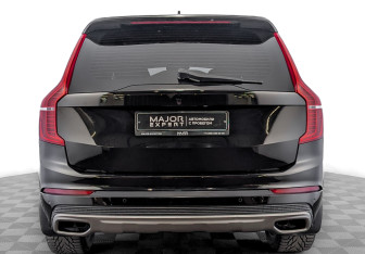 Подержанный автомобиль Volvo XC90 2017 года (6 фото)