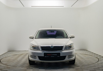 Подержанный автомобиль Skoda Octavia Liftback 2012 года (2 фото)