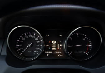 Подержанный автомобиль Land Rover Range Rover Evoque 2014 года (12 фото)