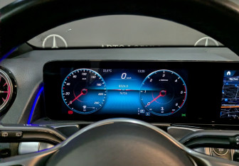 Подержанный автомобиль Mercedes-Benz GLB 2021 года (17 фото)