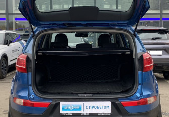 Подержанный автомобиль Kia Sportage 2012 года (10 фото)