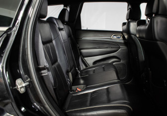 Подержанный автомобиль Jeep Grand Cherokee 2014 года (9 фото)