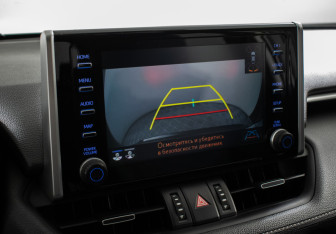 Подержанный автомобиль Toyota RAV4 2020 года (12 фото)