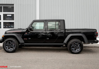 Новый Jeep Gladiator 2023 (2 фото)