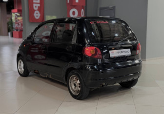 Подержанный автомобиль Daewoo Matiz 2009 года (7 фото)