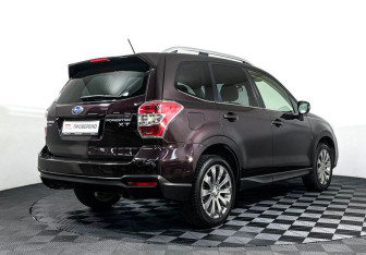 Подержанный автомобиль Subaru Forester Suv 2013 года (5 фото)