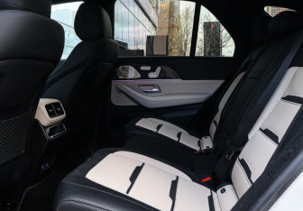 Подержанный автомобиль Mercedes-Benz GLE AMG 2023 года (8 фото)