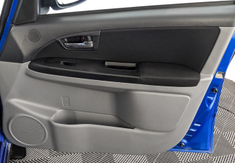 Подержанный автомобиль Suzuki SX4 Hatchback 2012 года (25 фото)