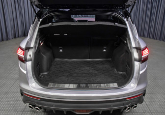 Подержанный автомобиль Geely Coolray 2023 года (10 фото)