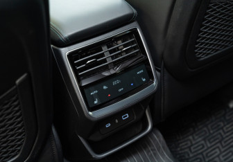 Новый Geely Monjaro 2025 (18 фото)