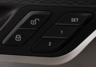 Подержанный автомобиль BMW X3 2022 года (18 фото)