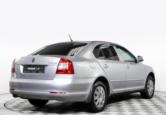 Подержанный автомобиль Skoda Octavia Liftback 2013 года (4 фото)