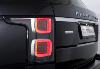Подержанный автомобиль Land Rover Range Rover 2015 года (24 фото)
