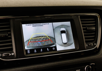 Подержанный автомобиль Kia Carnival 2019 года (15 фото)