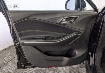 Подержанный автомобиль Москвич 3 2023 года (19 фото)