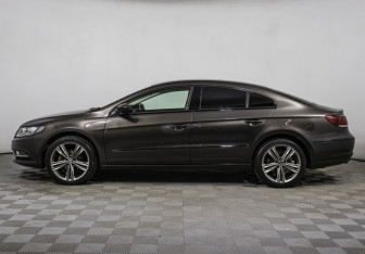 Подержанный автомобиль Volkswagen Passat CC 2013 года (8 фото)