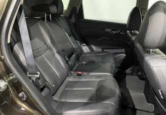 Подержанный автомобиль Nissan X-Trail 2020 года (20 фото)