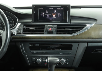 Подержанный автомобиль Audi A6 Sedan 2012 года (14 фото)