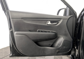 Подержанный автомобиль Kia Rio Hatchback 2020 года (19 фото)