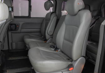 Подержанный автомобиль Hyundai Grand Starex 2016 года (9 фото)