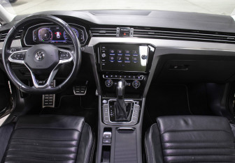 Подержанный автомобиль Volkswagen Passat Wagon 2019 года (15 фото)