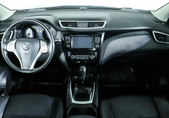 Подержанный автомобиль Nissan Qashqai 2019 года (11 фото)