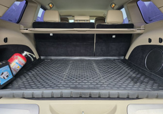 Подержанный автомобиль Jeep Grand Cherokee 2014 года (20 фото)