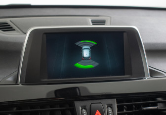 Подержанный автомобиль BMW X1 2017 года (15 фото)