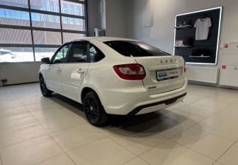 Подержанный автомобиль LADA (ВАЗ) Granta Liftback 2025 года (6 фото)