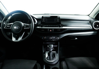 Подержанный автомобиль Kia Cerato Sedan 2019 года (9 фото)