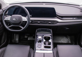 Подержанный автомобиль JAC JS6 2023 года (13 фото)