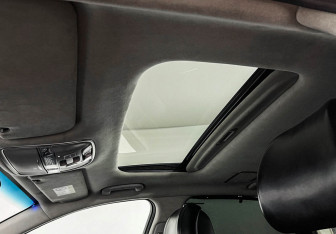 Подержанный автомобиль Kia K900 2019 года (20 фото)