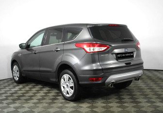 Подержанный автомобиль Ford Kuga 2016 года (3 фото)
