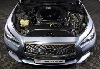 Подержанный автомобиль Infiniti Q50 2014 года (9 фото)