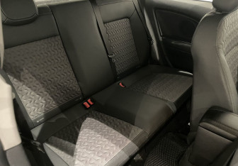 Подержанный автомобиль Opel Corsa 2011 года (10 фото)