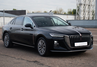 Подержанный автомобиль Hongqi H5 2024 года (3 фото)
