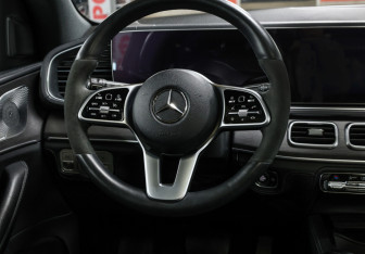 Подержанный автомобиль Mercedes-Benz GLE 2019 года (17 фото)