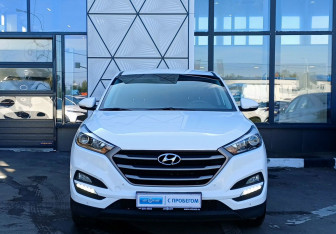 Подержанный автомобиль Hyundai Tucson 2017 года (2 фото)