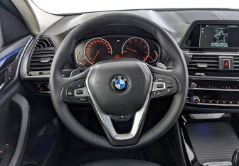 Подержанный автомобиль BMW X4 2019 года (22 фото)