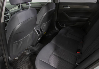 Подержанный автомобиль Hyundai Sonata 2018 года (11 фото)