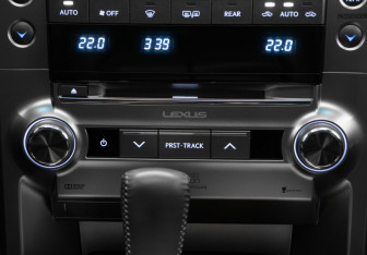 Подержанный автомобиль Lexus GX 2015 года (22 фото)