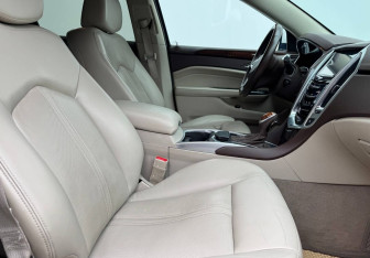 Подержанный автомобиль Cadillac SRX 2014 года (10 фото)