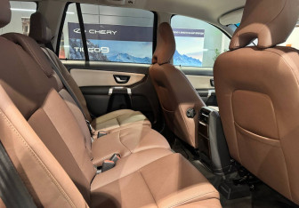 Подержанный автомобиль Volvo XC90 2011 года (14 фото)