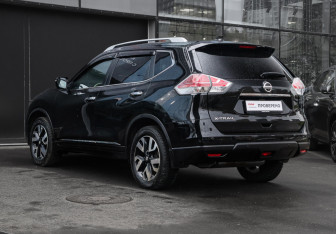 Подержанный автомобиль Nissan X-Trail 2017 года (7 фото)