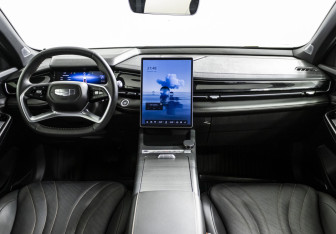 Подержанный автомобиль Geely Preface 2024 года (13 фото)