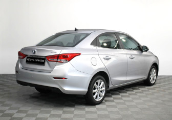 Подержанный автомобиль Changan Alsvin 2023 года (3 фото)