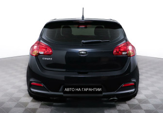 Подержанный автомобиль Kia Ceed Wagon 2013 года (6 фото)